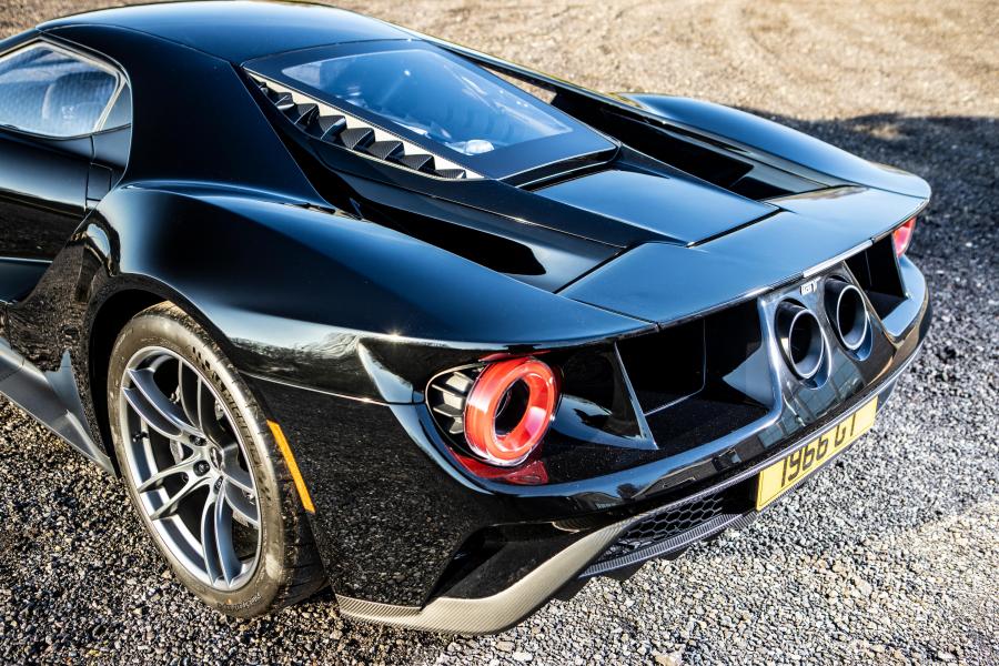 Детали экстерьера Ford GT (H121) 2018 года  (фото 63 из 85)